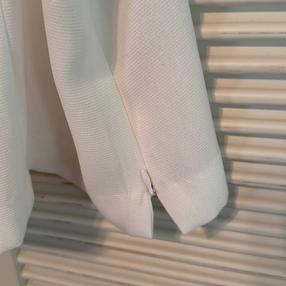 DANNY & NICOLE White Cami Top - Picture 3 of 4